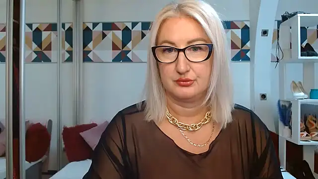 Snapshot of DianaFrances chatting on 07.17.26 DianaFrances online show from 07.17.26