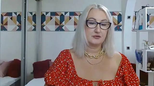 Snapshot of DianaFrances chatting on 07.25.26 DianaFrances online show from 07.25.26