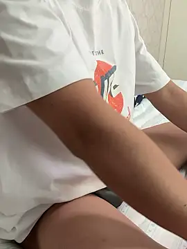 Snapshot of xezie chatting on 04.11.26 xezie online show from 04.11.26