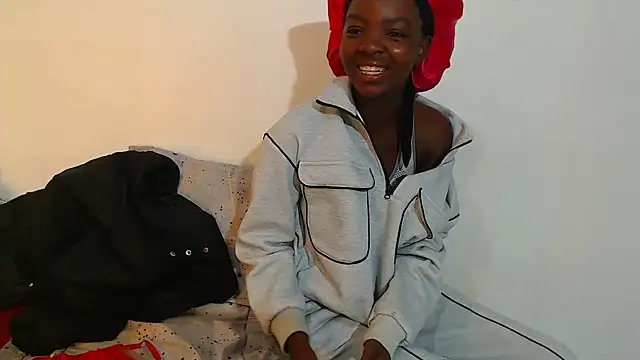 PetiteEbonyBabe  online show from 07.16.26
