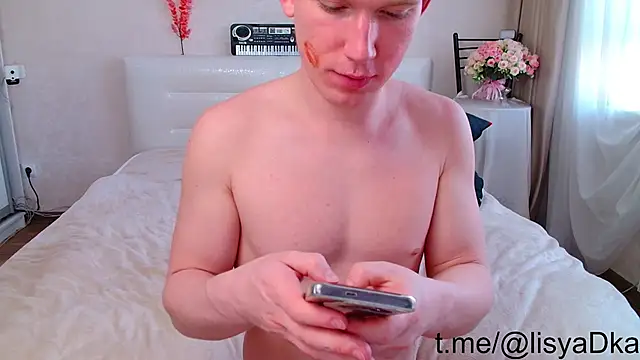 Snapshot of The_Slutty_Fox chatting on 04.25.26 The Slutty Fox online show from 04.25.26