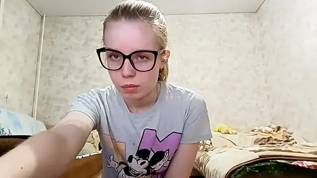Snapshot of HornyNightTeacher chatting on 04.20.26 HornyNightTeacher online show from 04.20.26