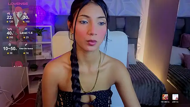 Snapshot of Perlaa_moon_ chatting on 05.27.26 Perlaa moon online show from 05.27.26