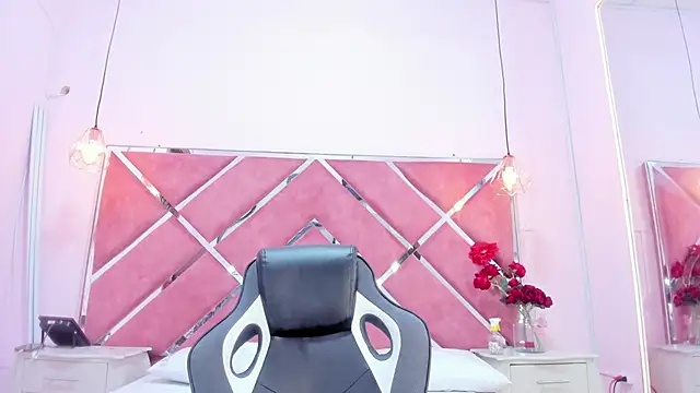 Kimmiebellarie online show from 04.15.26