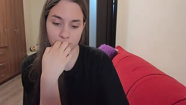 MioMoonlight online show from 04.24.26