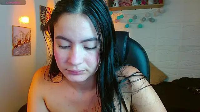 Snapshot of rosaleia_ chatting on 06.11.26 rosaleia online show from 06.11.26
