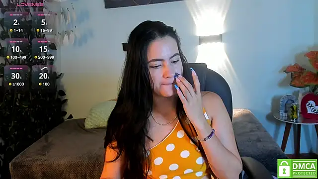 Snapshot of rosaleia_ chatting on 07.14.26 rosaleia online show from 07.14.26
