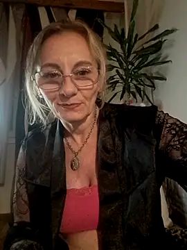 Blond lady czech online show from 04.18.26