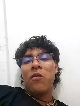 Snapshot of xhecho_uzumaki chatting on 05.12.26 xhecho uzumaki online show from 05.12.26
