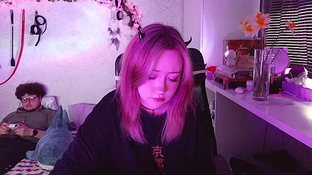 Snapshot of plumpy_girl chatting on 04.12.26 plumpy girl online show from 04.12.26