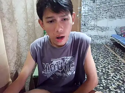 Snapshot of karsukcer chatting on 04.14.26 karsukcer online show from 04.14.26