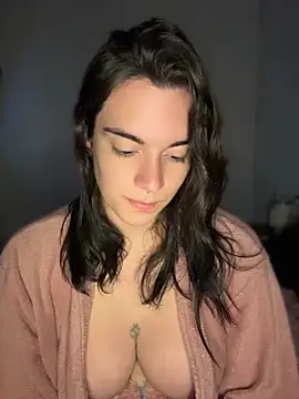 Snapshot of alicemeb chatting on 06.18.26 alicemeb online show from 06.18.26
