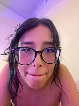 Snapshot of milakitti chatting on 04.24.26 milakitti online show from 04.24.26