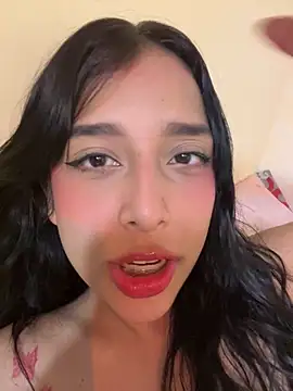 Snapshot of milakitti chatting on 04.28.26 milakitti online show from 04.28.26
