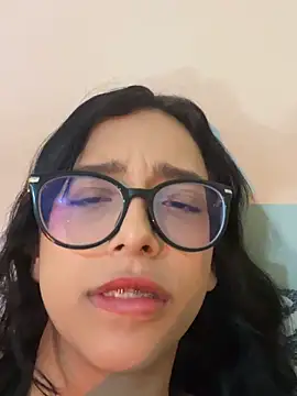 Snapshot of milakitti chatting on 04.29.26 milakitti online show from 04.29.26
