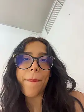 Snapshot of milakitti chatting on 06.03.26 milakitti online show from 06.03.26