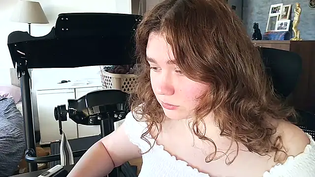Snapshot of AmeliFoxi chatting on 05.01.26 AmeliFoxi online show from 05.01.26