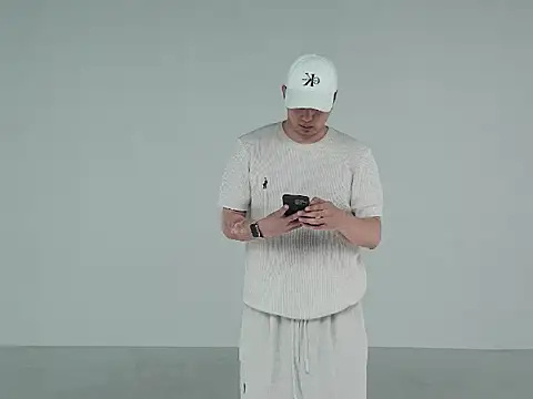 Snapshot of ty-baby chatting on 04.14.26 ty-baby online show from 04.14.26