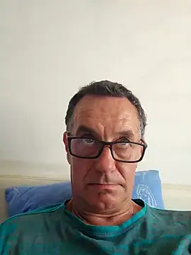 Snapshot of loulouferrari chatting on 05.31.26 loulouferrari online show from 05.31.26