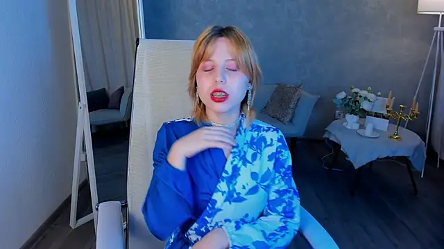 VivienneHebert online show from 04.25.26