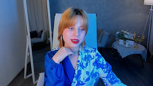 VivienneHebert online show from 04.25.26