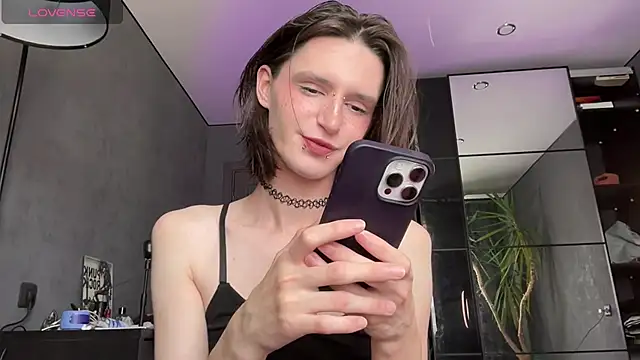 Snapshot of Niky_Long chatting on 07.15.26 Niky Long online show from 07.15.26