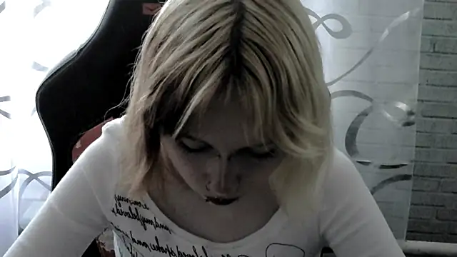 Vi Nika online show from 04.18.26