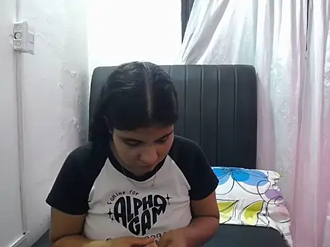 daira2006 online show from 04.19.26