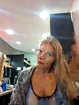Snapshot of prretty15 chatting on 07.06.26 prretty15 online show from 07.06.26