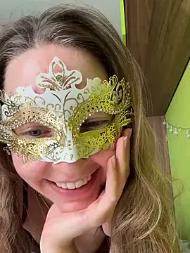 Snapshot of alyssa_hazel chatting on 06.19.26 alyssa hazel online show from 06.19.26