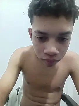 Snapshot of curious_straight_guy chatting on 07.02.26 curious straight guy online show from 07.02.26