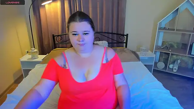 Snapshot of Bella_Blvck chatting on 07.13.26 Bella Blvck online show from 07.13.26