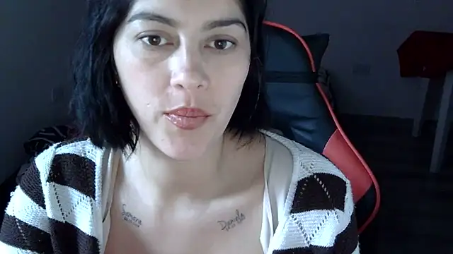 Snapshot of Bandida553 chatting on 07.25.26 Bandida553 online show from 07.25.26