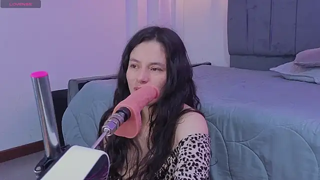 Snapshot of Samantha_bloww1 chatting on 04.28.26 Samantha bloww1 online show from 04.28.26