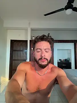 Snapshot of D0RAD0 chatting on 04.13.26 D0RAD0 online show from 04.13.26