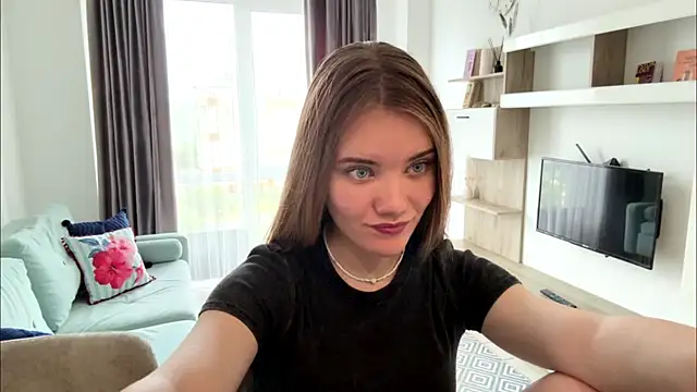 Snapshot of doana_bebriti chatting on 06.25.26 doana bebriti online show from 06.25.26