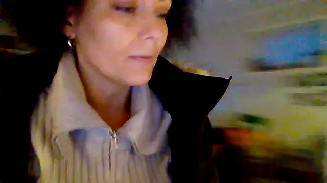 Snapshot of shyhornymommy chatting on 04.26.26 shyhornymommy online show from 04.26.26