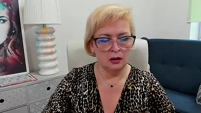 Snapshot of luna_xfantasy chatting on 05.14.26 luna xfantasy online show from 05.14.26