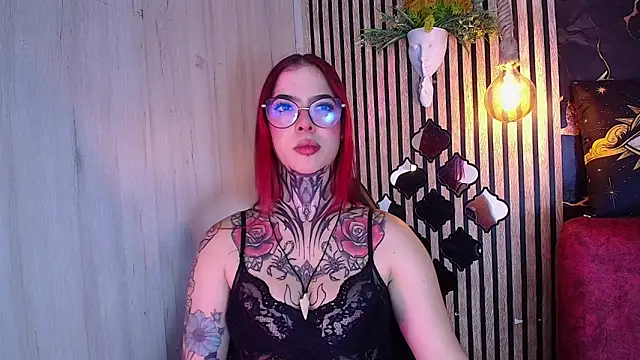 Snapshot of Atenea_Red chatting on 05.15.26 Atenea Red online show from 05.15.26