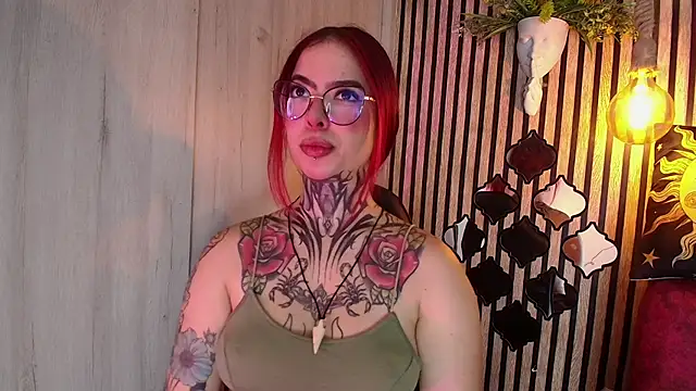 Snapshot of Atenea_Red chatting on 05.16.26 Atenea Red online show from 05.16.26