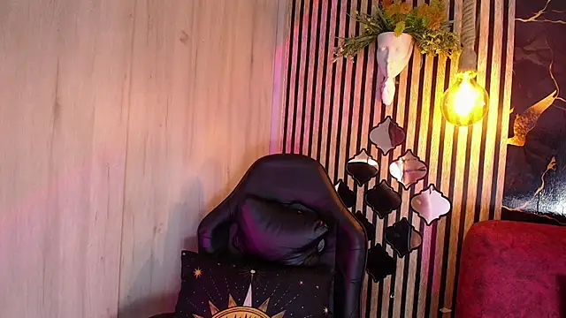 Snapshot of Atenea_Red chatting on 05.21.26 Atenea Red online show from 05.21.26