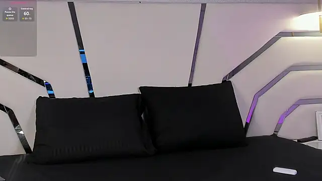 Camila Harrington online show from 04.17.26