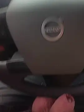 Snapshot of Bryangordin chatting on 04.14.26 Bryangordin online show from 04.14.26