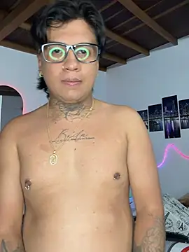 Snapshot of winniepooh_69 chatting on 04.14.26 winniepooh 69 online show from 04.14.26