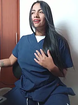 Snapshot of DaniellaGiraldo chatting on 05.12.26 DaniellaGiraldo online show from 05.12.26