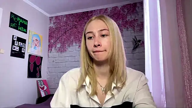 CozyPeonyy online show from 04.15.26