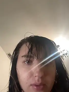 Courtneysinclair online show from 04.14.26