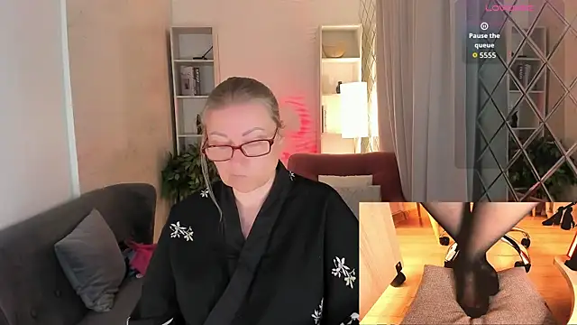 Snapshot of Alexandra_Kind chatting on 07.12.26 Alexandra Kind online show from 07.12.26