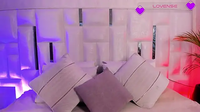 imnikaa  online show from 04.23.26