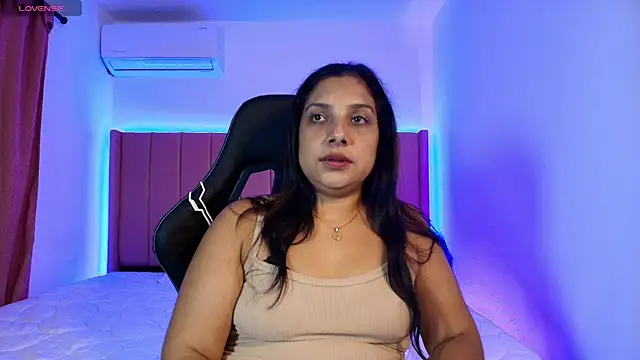 Bianca Royale online show from 04.18.26